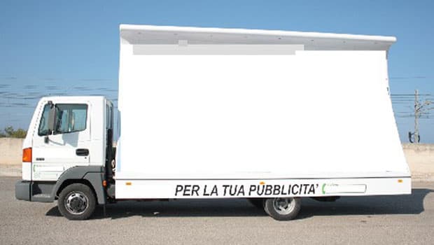 Camion vela: lo spot metropolitano